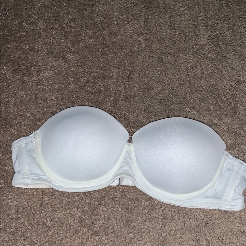 STRAPLESS BRA